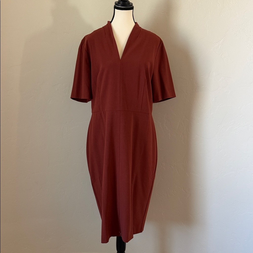 Ann Taylor Classic V-Neck Short Sleeve Midi Dress in Brick Red